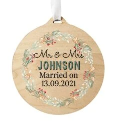 Personalised Wreath Round Wooden Decoration -Xmas Decor Shop p1011f14 4